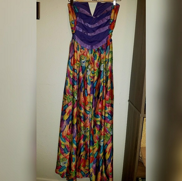 Summer Mulit-Maxi Dress - Picture 4 of 5